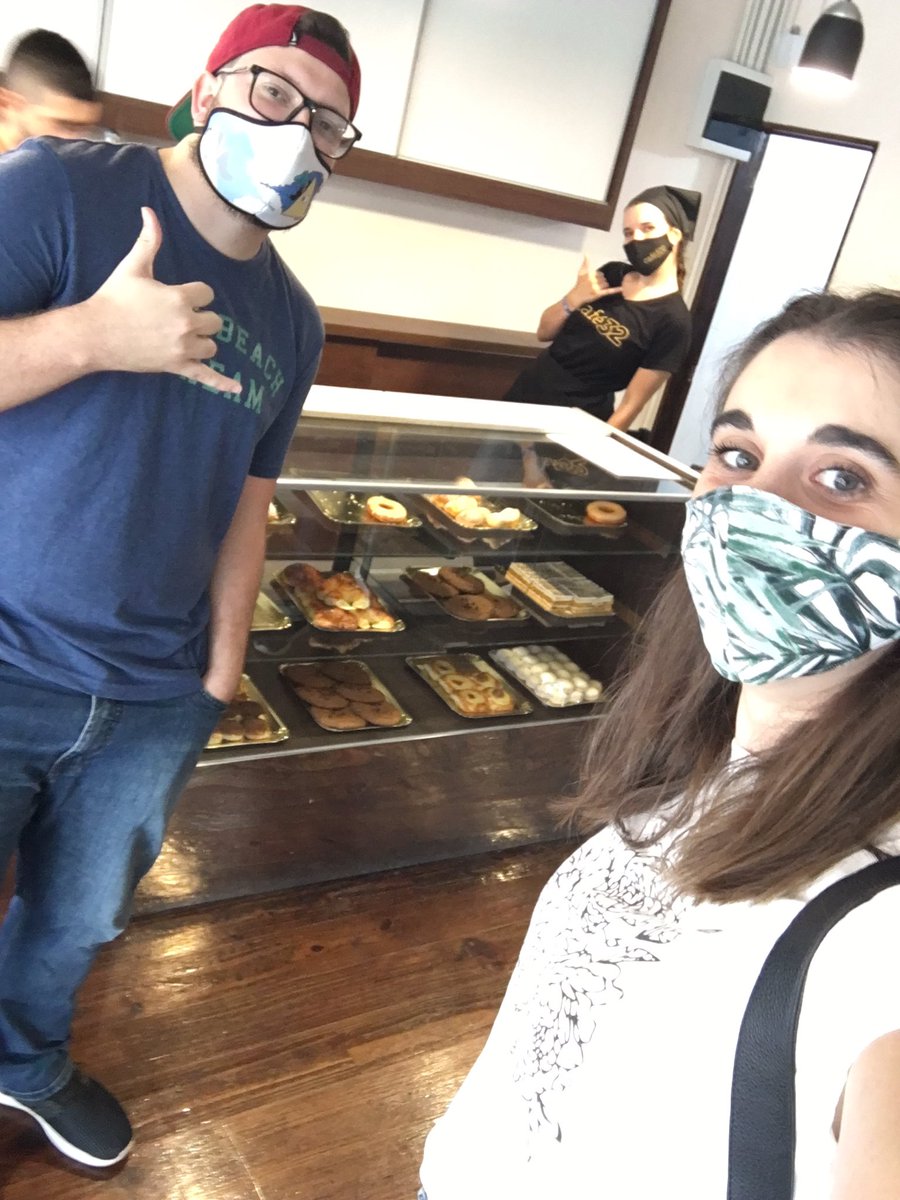 LicLiterally's tweet photo. Este podría ser el nuevo bunker no? @Rockbert99
Acá @classenmelania y compañía sumándole calidad al pueblito. @classenmelania todos los éxitos!!
#Cafe32 🥐🍩☕️ https://t.co/nikIMZabu2