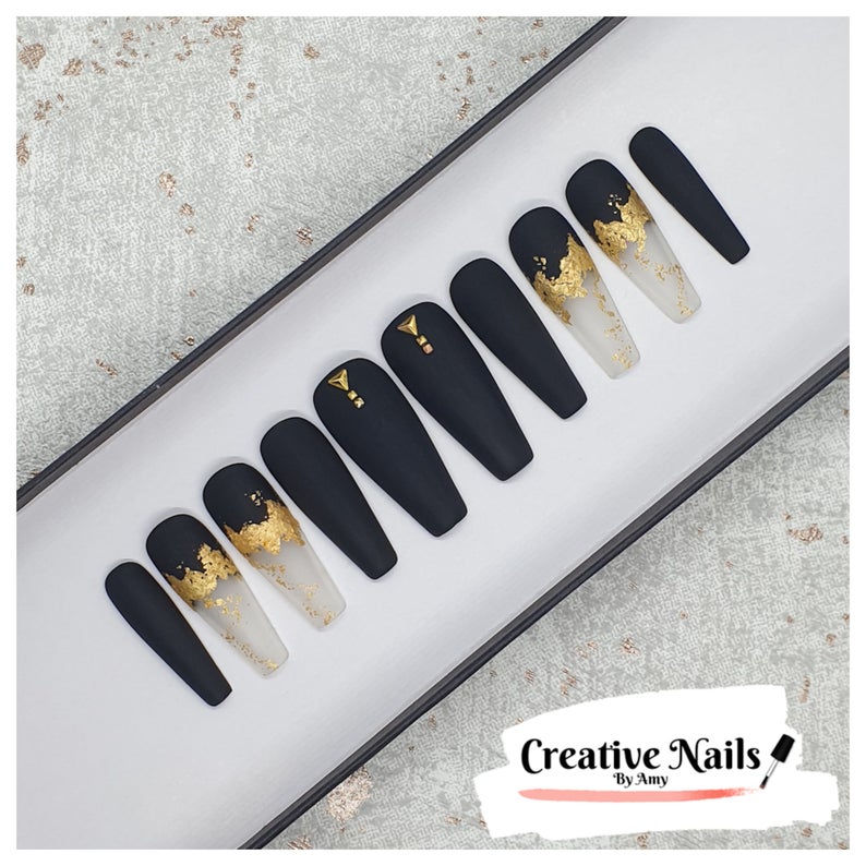 CreativeNailsUK's tweet photo. @life_withrach Hey Rachael! ☺️ I'm Amy and I sell hand painted press on false nail sets 💅✨ There is a variety of designs to choose from, and lots of nail shapes and lengths available so you can customise your order! I would love the chance to be featured 🥰

https://t.co/GJ49TQ6fur https://t.co/35NNCNa15c