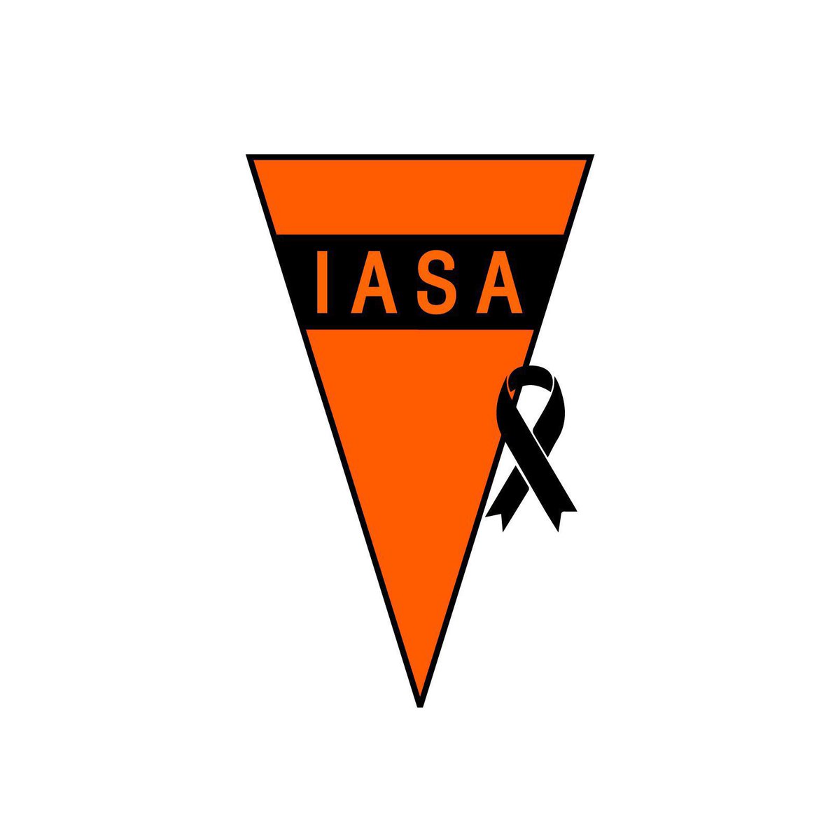 IASA1914's tweet photo. La Institución lamenta profundamente el fallecimiento de Ludys Rodríguez, Socio Vitalicio, ex Directivo y un emblema de la tribuna sudamericana. El pueblo buzón jamás te olvidará, Ludys. Acompañamos en el dolor a sus familiares y amigos. #QEPD. https://t.co/5TEwpn2PwS