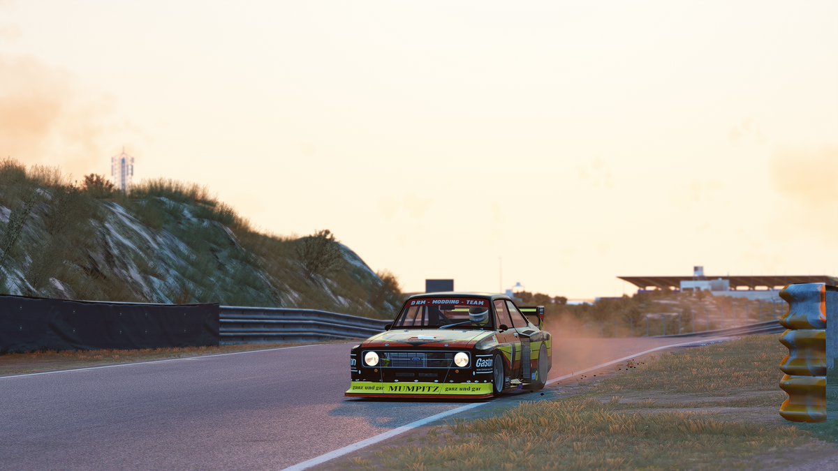 rallyrayo's tweet photo. No será el más rápido pero sí uno divertido!
#simracing #AssettoCorsa #Zandvoort #escortmkii https://t.co/LO2nG63ATc