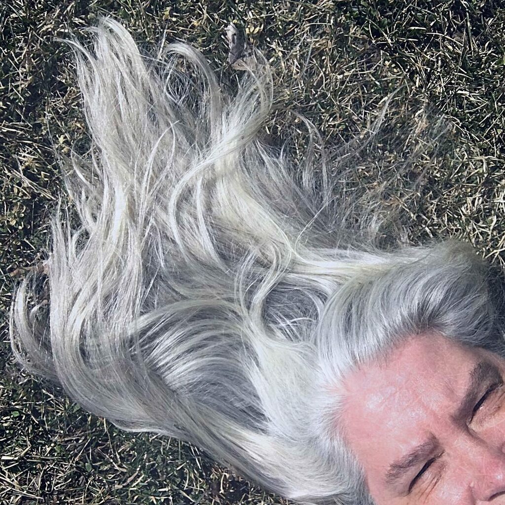 alexaclark's tweet photo. It took an angle to get all my hair in the photo. It keeps growing!
@hairbybrucebelmonte I obviously miss you!
.
.
.
#covidhair #silverhair #selfie #lyinginthegrass #springday #50plusandfabulous #naturalbeauty #naturelover #naturalhair #liveoutside 
#LexGoFurther #greyhair #… https://t.co/7A0hGQyWIe