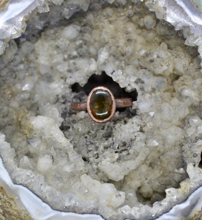 💚💚 11k giveaway! 💚💚

thank you all so much for all the constant support 💕
one winner will receive this electroformed genuine moldavite ring (size 6)!

to enter:
-follow me (<a href="/jauntwraps/">✨JauntWraps✨</a>)
-like &amp; retweet this post
-tag a pal
-for extra entries tag more pals in separate replies