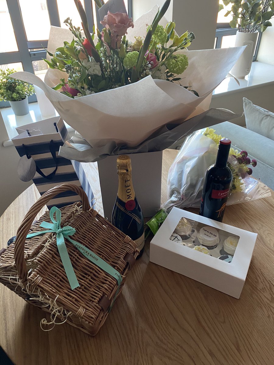 When you have wonderful family and friends, living room celebrations aren’t all that bad ... 🥳🥂