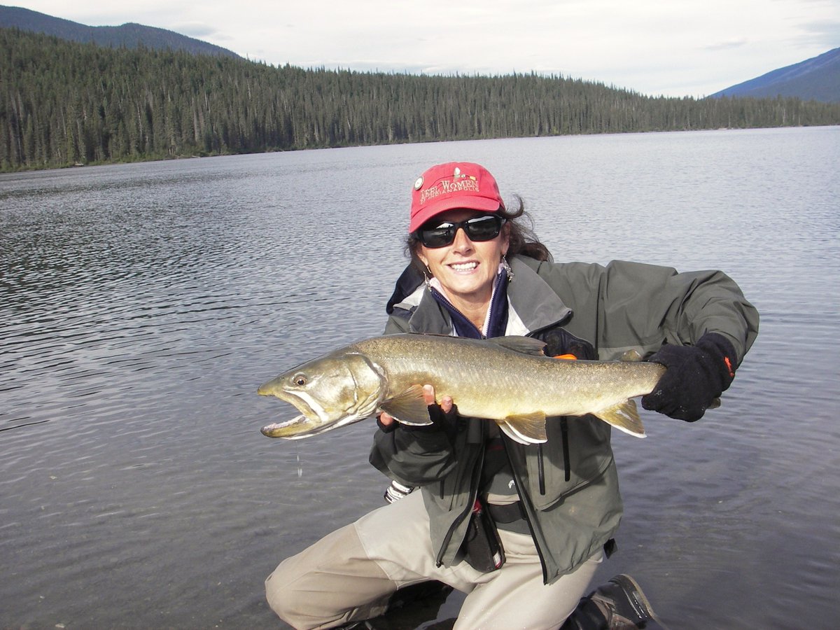 flyfishergirls's tweet photo. Patti Beasley with a BC Bull Trout.  Patti used a #7 9' @sageflyfish XP and wore her favorite @simmsfishing  waders, boots and jacket.  Follow Patti @trouthuntress #realwomenrealfish  #flyfishergirls #girlswhoflyfish #womenwhoflyfish @TourismBCNorth @FishNorthernBC @Go_Fish_BC https://t.co/K07BTRYMl4