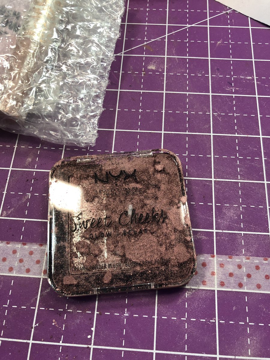 TheJollyFatElf's tweet photo. Dear @ultabeauty why does your warehouses insist on only including 1 piece of bubble wrap in our packages?  I received an order with 6 palettes.  To no one’s surprise, something arrived broken....just like my last order. Could you get it together? https://t.co/6JuXaVwzSc