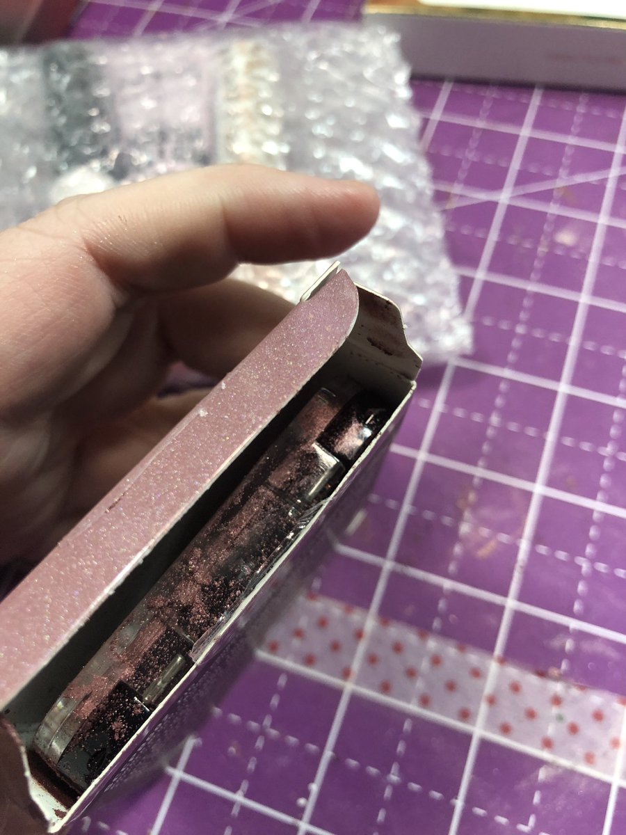 TheJollyFatElf's tweet photo. Dear @ultabeauty why does your warehouses insist on only including 1 piece of bubble wrap in our packages?  I received an order with 6 palettes.  To no one’s surprise, something arrived broken....just like my last order. Could you get it together? https://t.co/6JuXaVwzSc