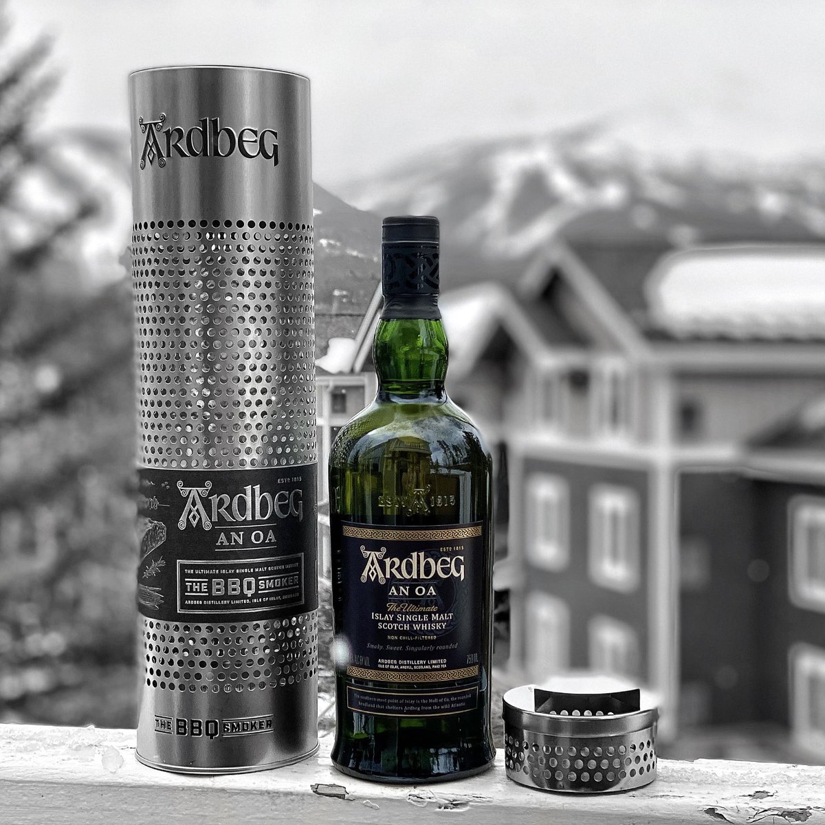 TalkWhisky's tweet photo. Ardbeg An Oa. The ideal dram for a cold Colorado day. Check out the full review of this gorgeous bottling 👇

https://t.co/5n6XqmuCKV

#whisky #scotch #ardbeg #wtf #whiskywednesday #bbqsmoker https://t.co/oKxfQcesmB