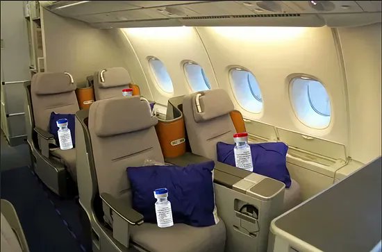 nicotorn1's tweet photo. Chile y Brasil: *traen de a 2 millones de vacunas por vuelo* 

Argentina: https://t.co/X3vx2DJ0xR