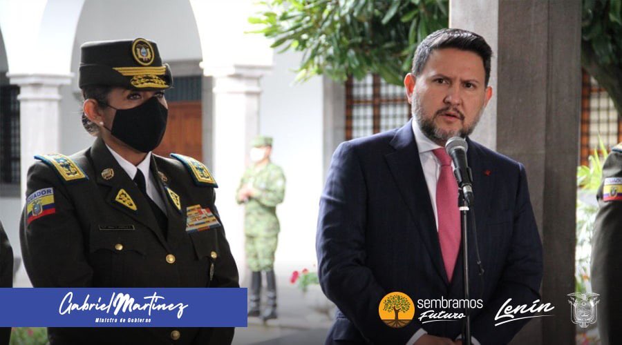 martinezjg's tweet photo. La general Tannya Varela hace historia al ser la primera mujer al frente de la Policía. Llega por méritos propios. Ahora vienen los retos. Nos encontramos en un momento crítico porque las muertes violentas se han incrementado. Nuestro deber es corregir esa tendencia. https://t.co/nXuUsSRLHn