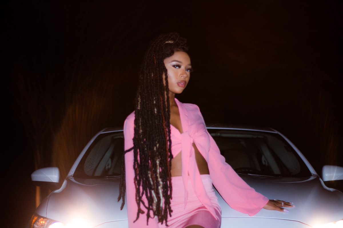 _graelea's tweet photo. Pretty In Pink 💞 https://t.co/xAqUhoP0tf