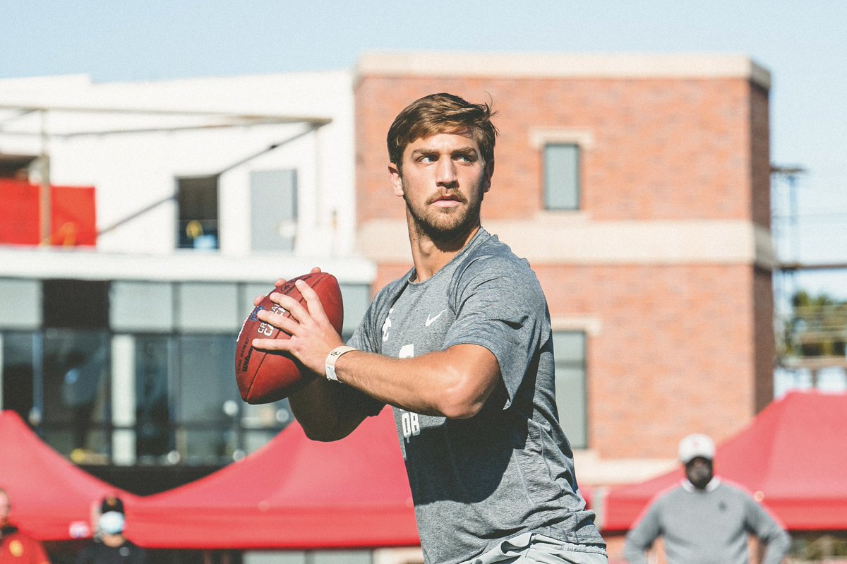 Slinging the rock at this year’s Pro Day 

🎯 <a href="/Kedonslovis/">Kedon Slovis</a> 

#FightOn