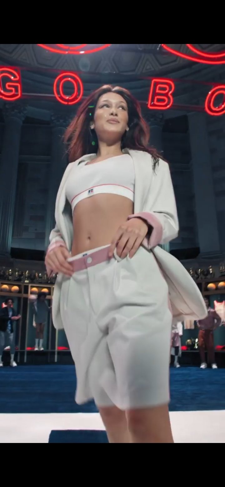 Bella hadid top hugo boss