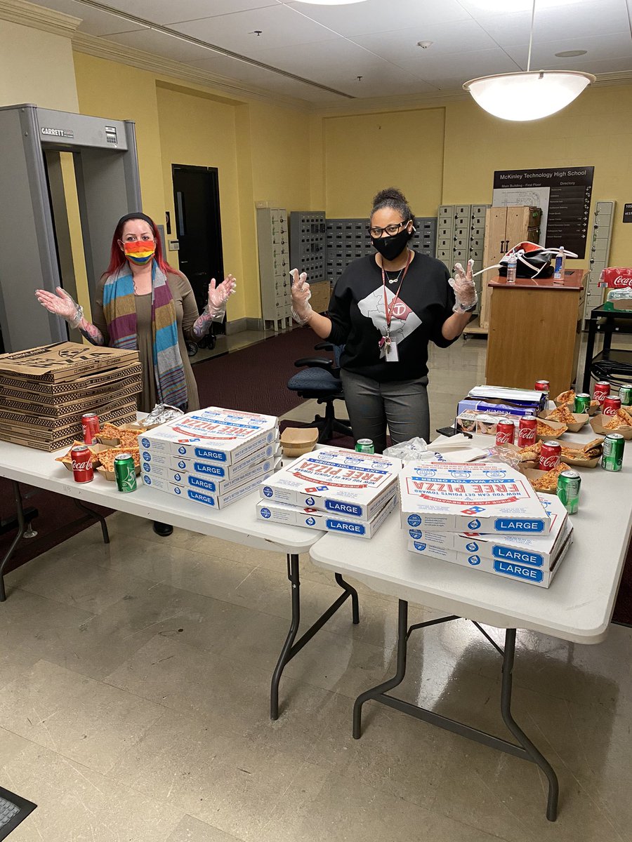 MTHSTrainer's tweet photo. @MzSherice Mr. Hassell, Ms. Murray and the rest of our outstanding PTO team came through to feed our staff and students today. We are very grateful! #SATDay @dcpublicschools #Techites https://t.co/mj1gUxi2eR