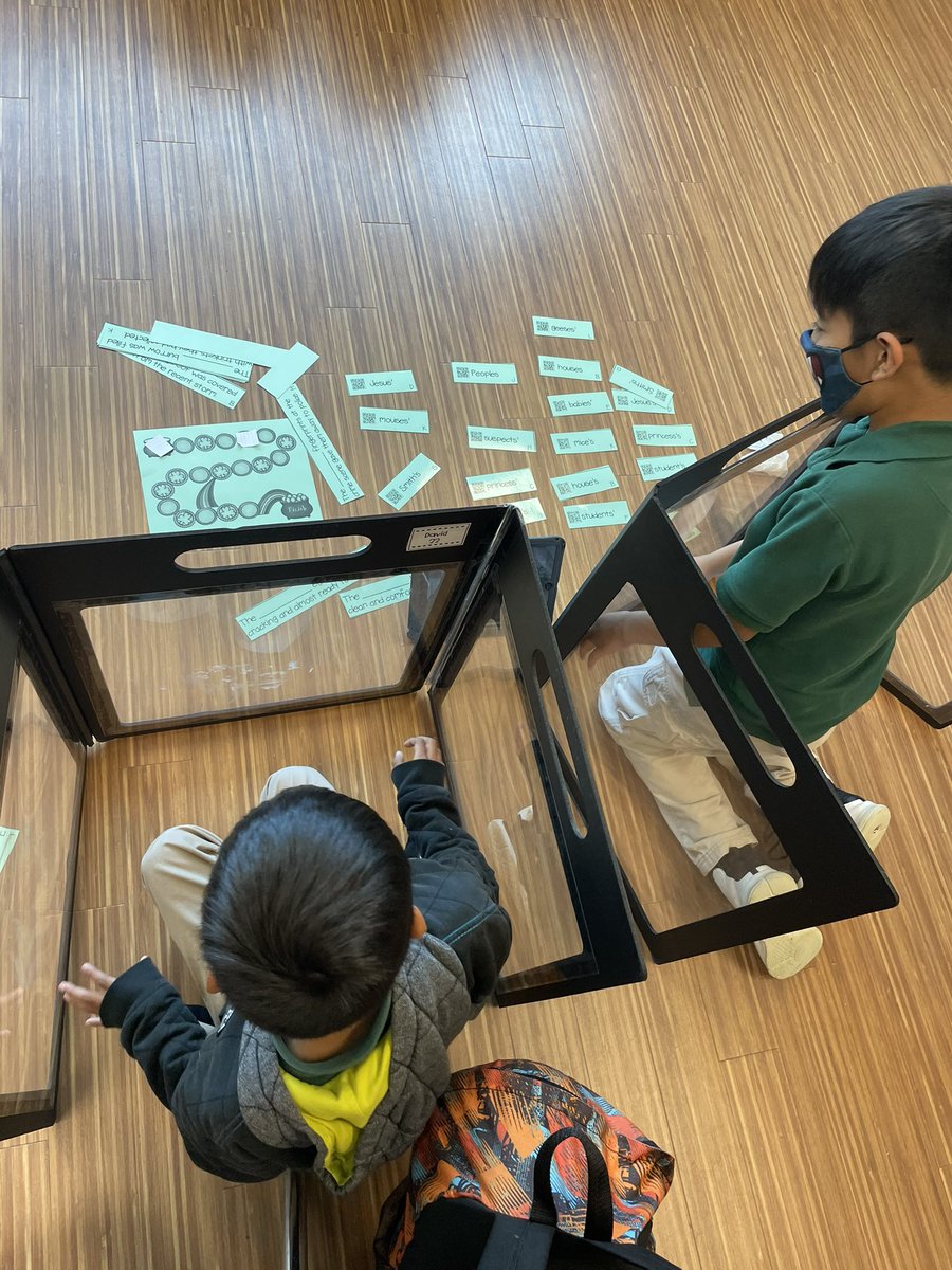 courtneyjwright's tweet photo. Technology has it benefits, but interactive hands-on activities can’t be beat! My @CBEBears were thrilled to play this simple game during Writing Camp. #risdace #risdgreatness #4thgradewriting https://t.co/ASpFnbTyYr