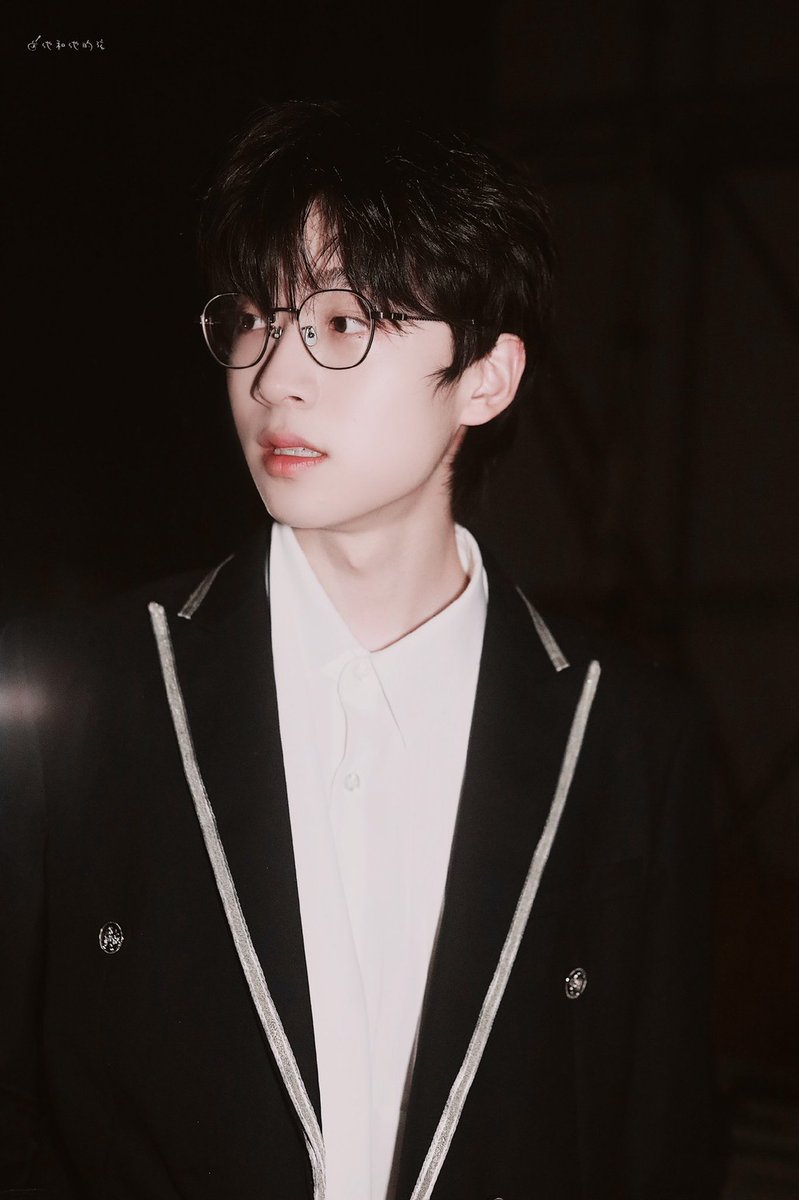 ZThaifan's tweet photo. หล่อมากค้าบ #Chuang2021 #จางเจียหยวน https://t.co/XwZ9kQKjqc