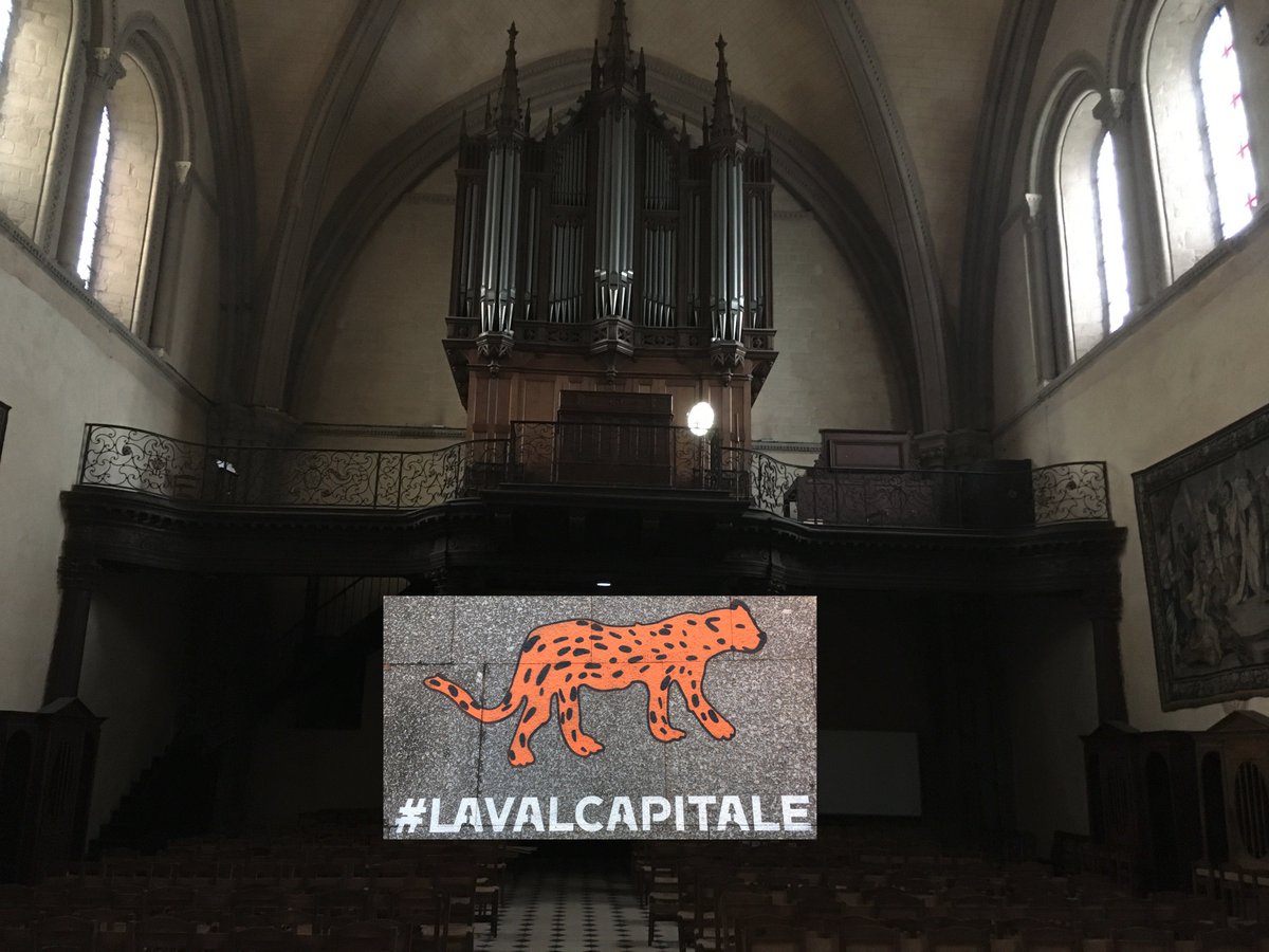 DenisBRoth's tweet photo. #LavalCapitale
Aujourd'hui l'orgue de la cathédrale de Laval. C'est un Cavaillé-Coll qui sonne très, très, bien dans cette église selon quelqu'un que j'admire beaucoup (pour différentes raisons 😉), l'organiste #DanielRoth .
cc @OrguesStSulpice @EmmanuelHocde https://t.co/HUivnZvYFw