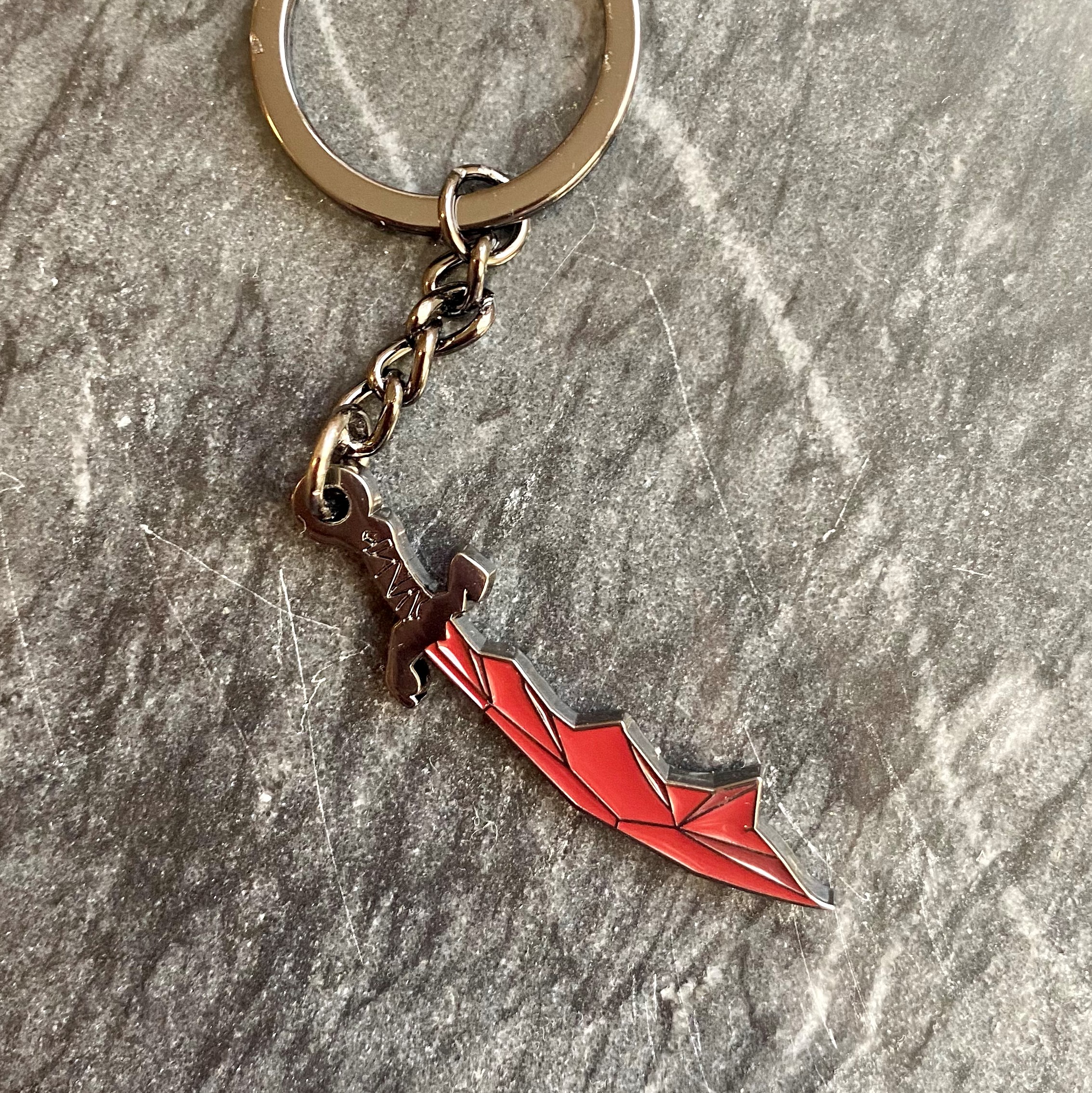 schroef spectrum shuttle Old School RuneScape on Twitter: "🛒 Treat yourself to some new exclusives  from @AngelsScapes! Including: ⚔ Dragon Scimitar Keyring 🧙‍♂️ Ibans Staff  Pin 👑 Magic and Runecrafting Skillcape Keyrings 🏴‍☠️ Or show