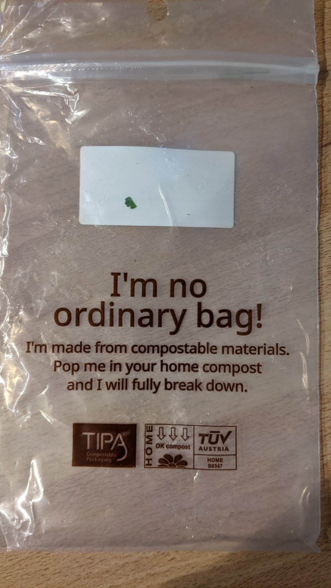 VeganOlive1's tweet photo. Love @Riverford's new #plasticfree #compostable bags...Hope more companies make the effort to address the horrible plastic problem we have worldwide #CompostableMaterials #NoPlastic #DitchPlastic https://t.co/a8pmP2jHn4