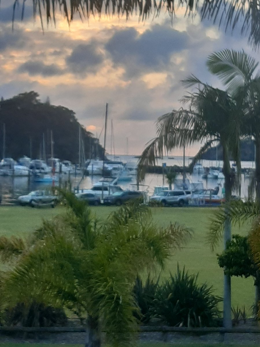 1farmerbooth's tweet photo. Not a bad place to be, spending a couple of days off farm working on our business. Doing #MarkandMeasure at Tutakaka with @DairyNZ and E350, https://t.co/JL1GKW1QqX