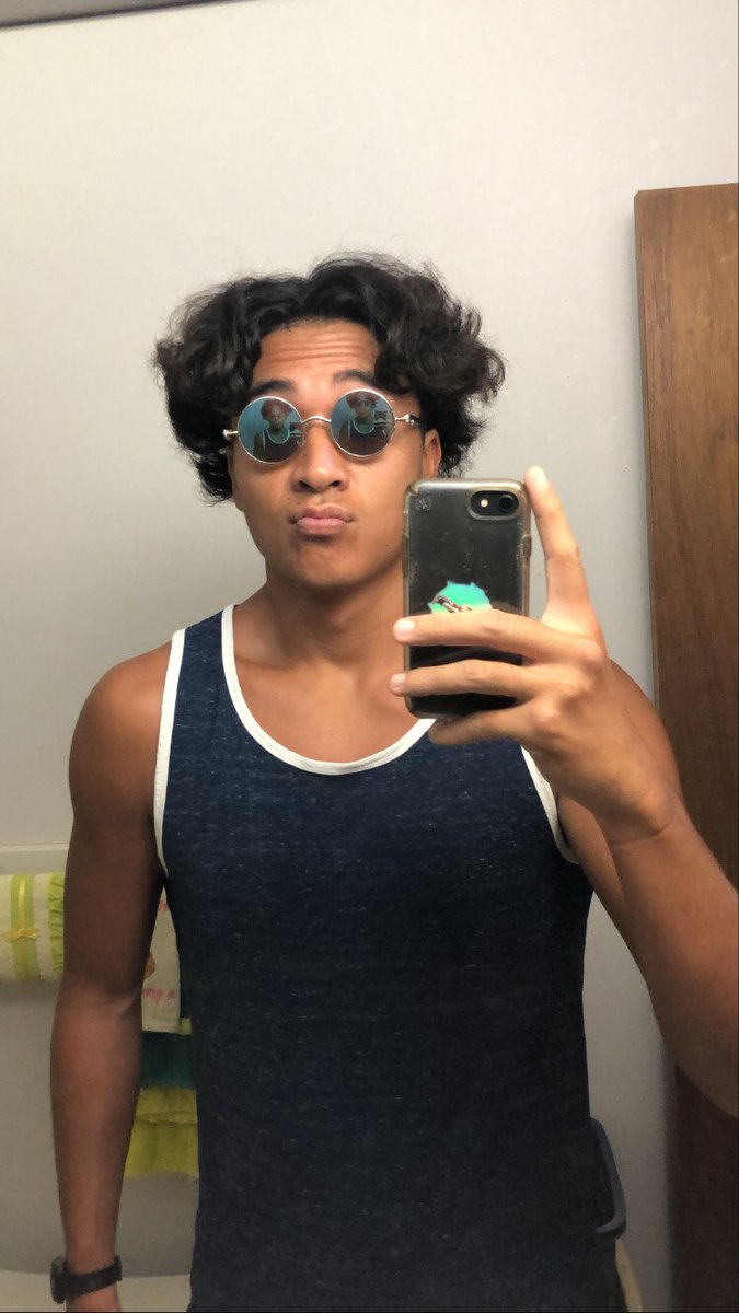 gQTia's tweet photo. Psychedelic man 🤌🏾 https://t.co/ypFBa33SPF