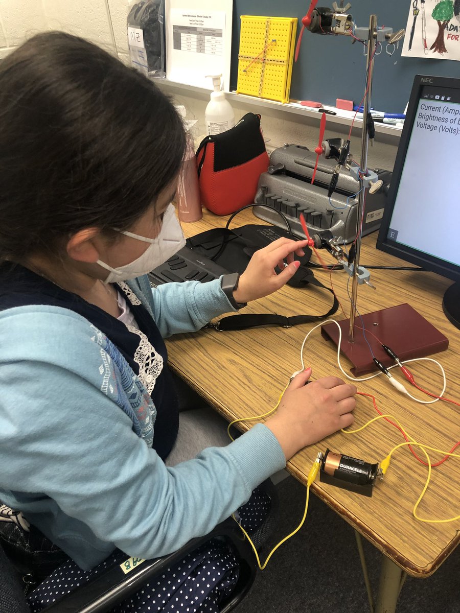 Science teacher (Mr. Kelly) <a href="/Robinson/">interob</a> Middle School put this motor kit together for student who is blind to learn about circuits and electrical currents (instead of an online simulation). She loved it! <a href="/RobinsonRams/">Robinson Rams</a> <a href="/Region4FCPS/">Region 4</a> #inclusion #access4blind