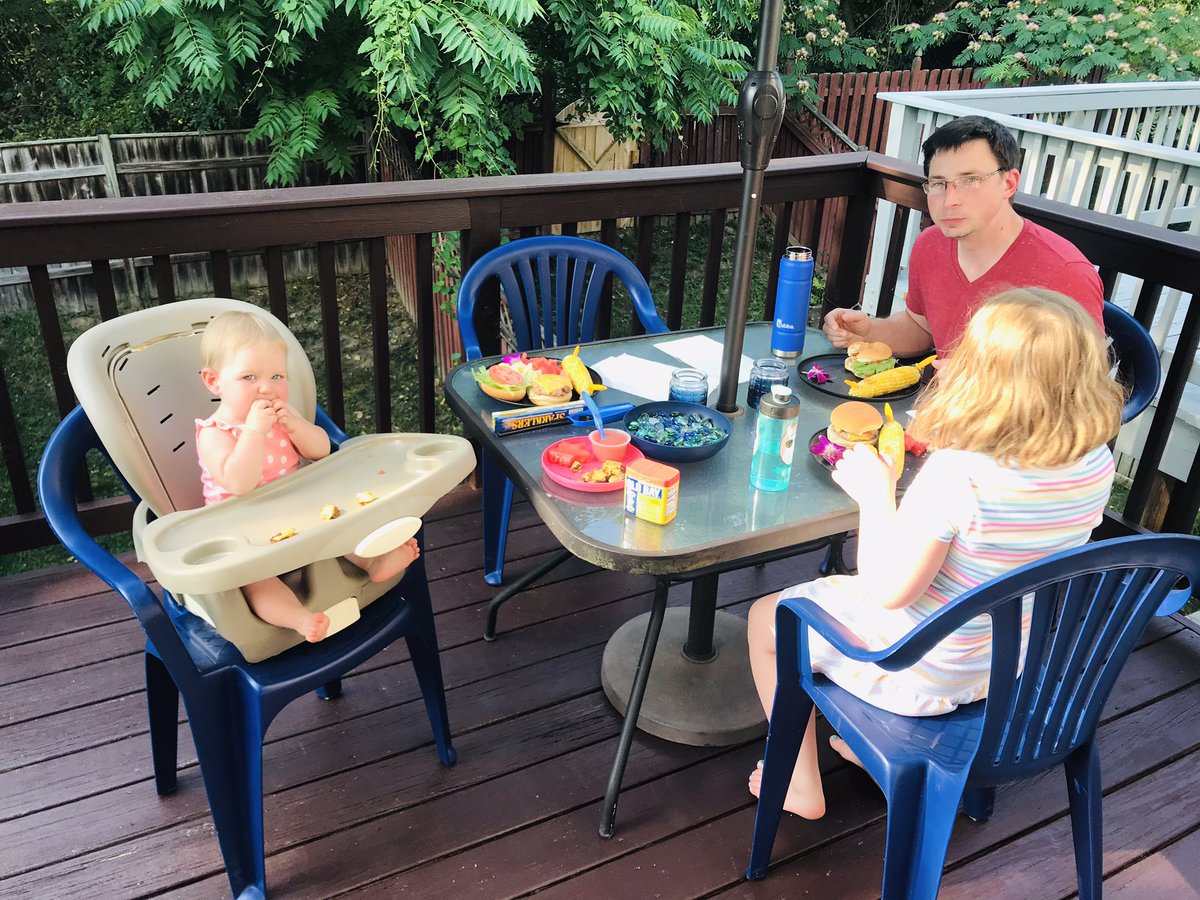 What makes your house “HOME?”
#lovewhereyoulive
 #familybbq