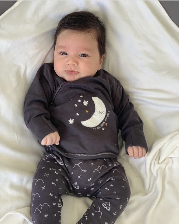 Aybars’ımıza bugün itibariyle SMA TİP1 teşhisi konuldu. Henüz 2 aylık ve daha şimdiden vücut fonksiyonlarını kaybetti. Zamanla yarışıyoruz onu 6 aylık olmadan tedavisine ulaştırmamız lazım. Lütfen ama lütfen desteklerinizi esirgemeyelim.