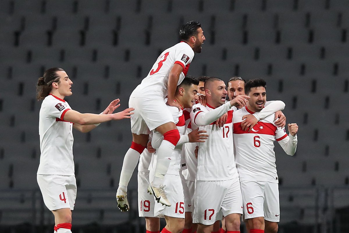 TEBRİKLER MİLLİ TAKIM! 

İstanbul’da Hollanda’yı 4-2 mağlup eden A Milli Takımımızı gönülden tebrik ederiz.

2022 FIFA Dünya Kupası yolunda Millilerimizin yanındayız! 🇹🇷
#BizimÇocuklar