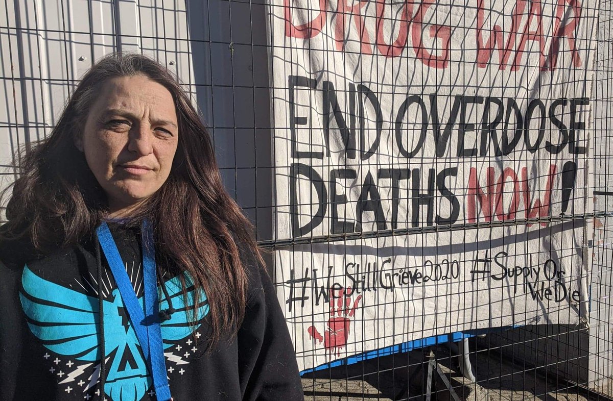 JoannaLavoie's tweet photo. MY LATEST: Harm reduction workers struggle to cope with #Toronto 's soaring #overdose death toll.
#drugpoisoningcrisis #overdosecrisis #opioidcrisis #harmreduction #COVID19 
@NoHarmToronto @TorontoMedics @TOPublicHealth @cityoftoronto 
More here: https://t.co/BjjBomCuIu https://t.co/5hICjwX6jM