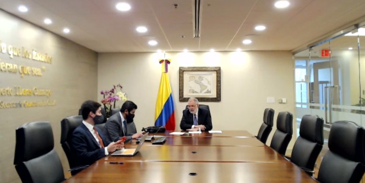 CIDH's tweet photo. #CIDHAudiencias | #Colombia El Estado señaló que implementó políticas para darle cobertura a esta región del país y desarrolló medidas urgentes para la atención de comunidades en riesgo, particularmente de protección para #PersonasDefensoras de #DDHH. #179PeriodoCIDH. 2 https://t.co/gn4nsdCtFF