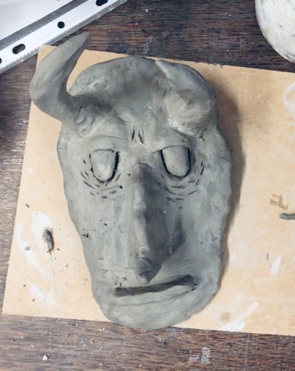EPA_ARTDESIGN's tweet photo. Year 7 Grotesque Gargoyles Clay work #year7art #clay #gargoyles https://t.co/4aPiGPf5Ki