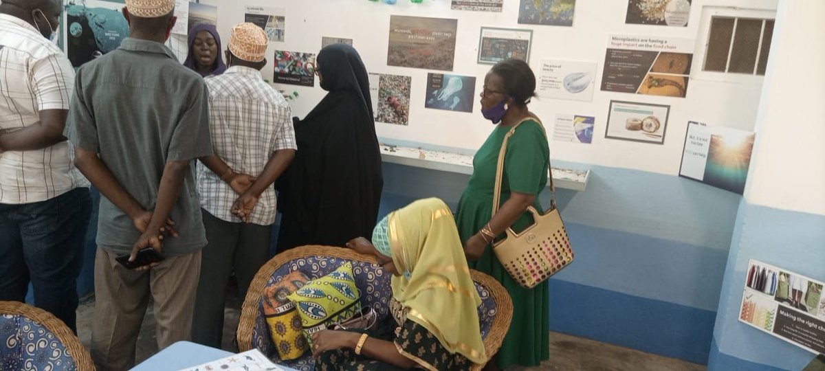 CESKenya's tweet photo. We recently had the pleasure of hosting 35 #teachers from different schools around Tiwi for a tour at the #MarineEducationCentre. The teachers are excited to visit again soon with their students to learn about #marinewildlife and  hope for a close collaboration working together! https://t.co/y9e5H9vEQE
