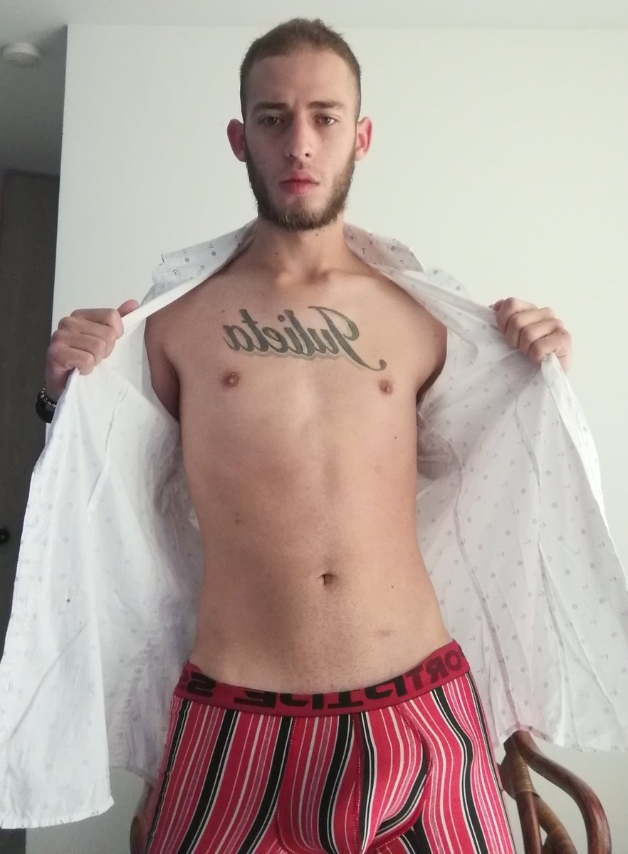 MussRick's tweet photo. #medellin #latinos #barbados #flacos #bigcock #bisexual #cachondos My grandmother's grandson has it hard🔥🔥😈 https://t.co/vlN2I8ehfo