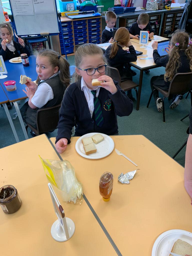 HPSShines's tweet photo. After sequencing instructions on Monday  and writing instructions on Tuesday today the hedgehogs 🦔 followed instructions to make their own sandwich 🥪 yum yum 😋 https://t.co/8VcxFSL8PU