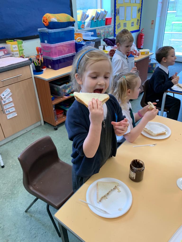 HPSShines's tweet photo. After sequencing instructions on Monday  and writing instructions on Tuesday today the hedgehogs 🦔 followed instructions to make their own sandwich 🥪 yum yum 😋 https://t.co/8VcxFSL8PU