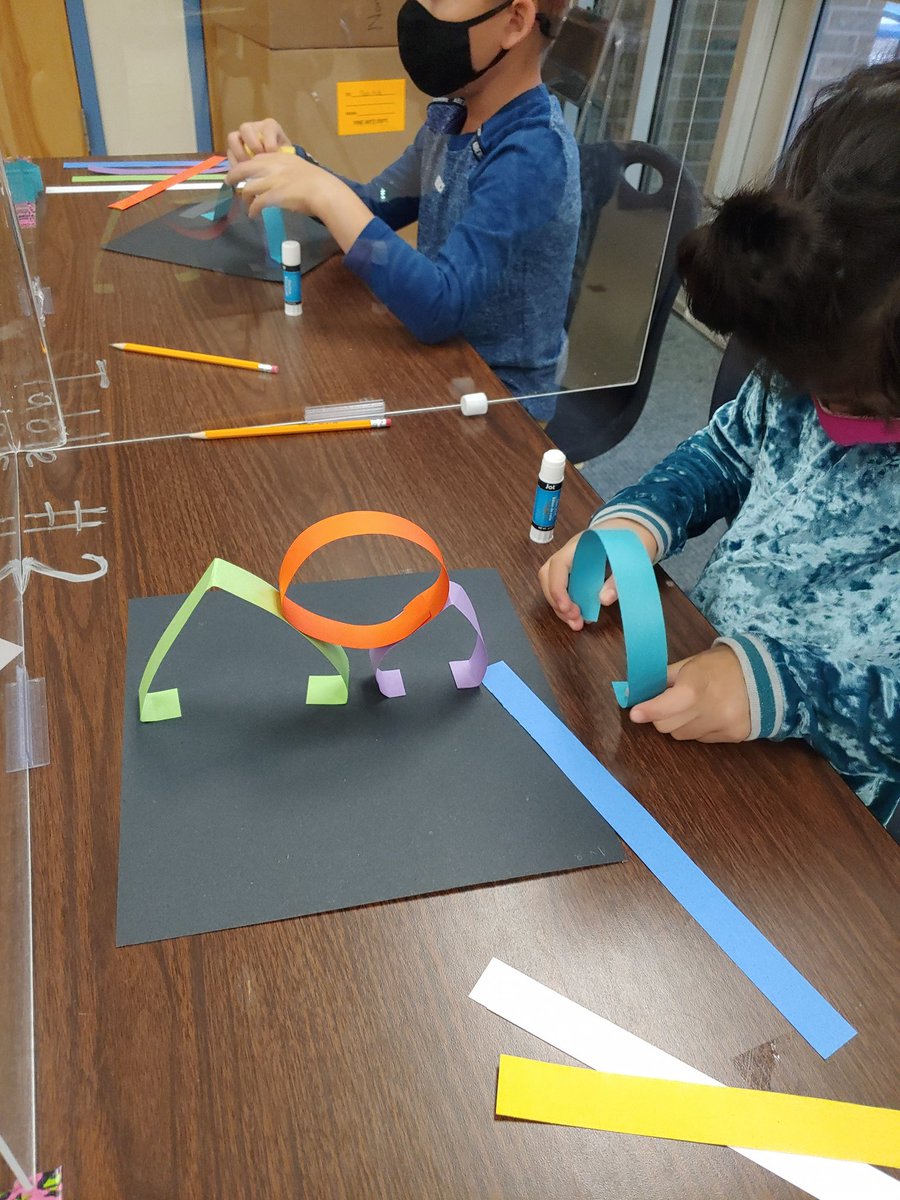 OHTArts's tweet photo. It's great to have students back in the art classroom! They had fun creating their sculptures out of paper strips! #elementaryart #studentsculptures #papersculptures @NISD_FineArts @NISDOHT https://t.co/W0x4Gdhf9C