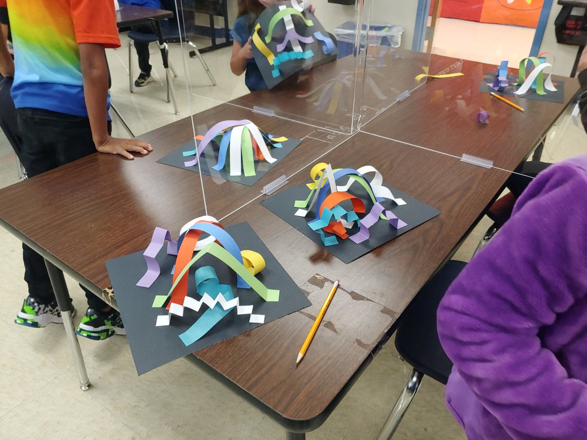 OHTArts's tweet photo. It's great to have students back in the art classroom! They had fun creating their sculptures out of paper strips! #elementaryart #studentsculptures #papersculptures @NISD_FineArts @NISDOHT https://t.co/W0x4Gdhf9C