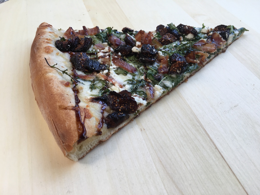 efnypizza's tweet photo. Just some lunch inspo

Miss Figgy: 
arugula, figs, applewood smoked bacon, goat cheese, and balsamic drizzle on an olive oil, garlic, and mozzarella base https://t.co/fvDZQ8e0fn