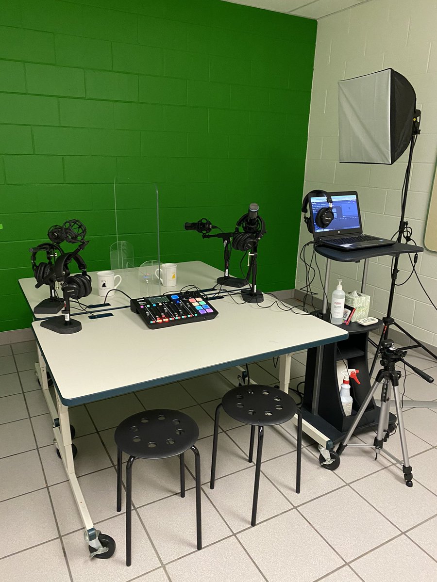 Debra_Liddon's tweet photo. Podcast ready🙌🏻@CounselorShark @meg5han @StrawbridgeES https://t.co/V15aTEdtVY