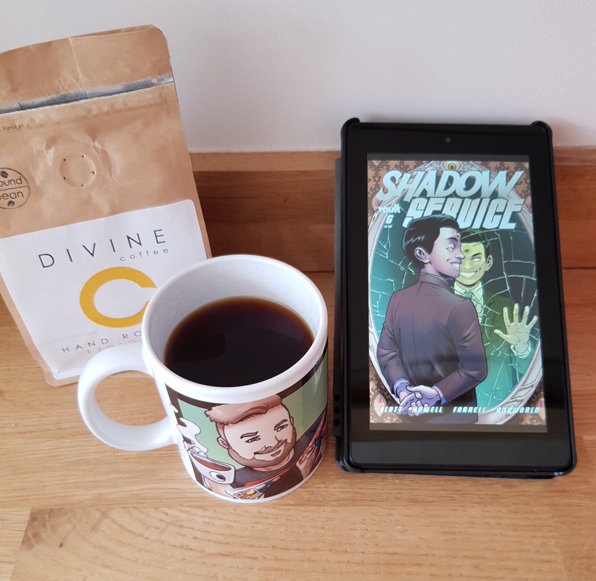 stonej666's tweet photo. Been making my way through my advance previews and I'm soooooo happy to see the return of @thevaultcomics Shadow Service, one of the best series from 2020.

Creative writing by @cavanscott with stunning art from @Rin237 @Treestumped https://t.co/3zYWy7Ytvq