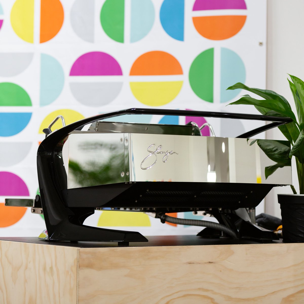 slayerespresso's tweet photo. The best of both worlds. Manual when you want it, automated when you need it.
The #SteamLP automatically records your settings while you manually dial in a coffee, making it easy to set volumetric outputs and make the same great shot all day.
#SlayerEspresso #MakeCoffeeBetter https://t.co/SepIOTuhDW