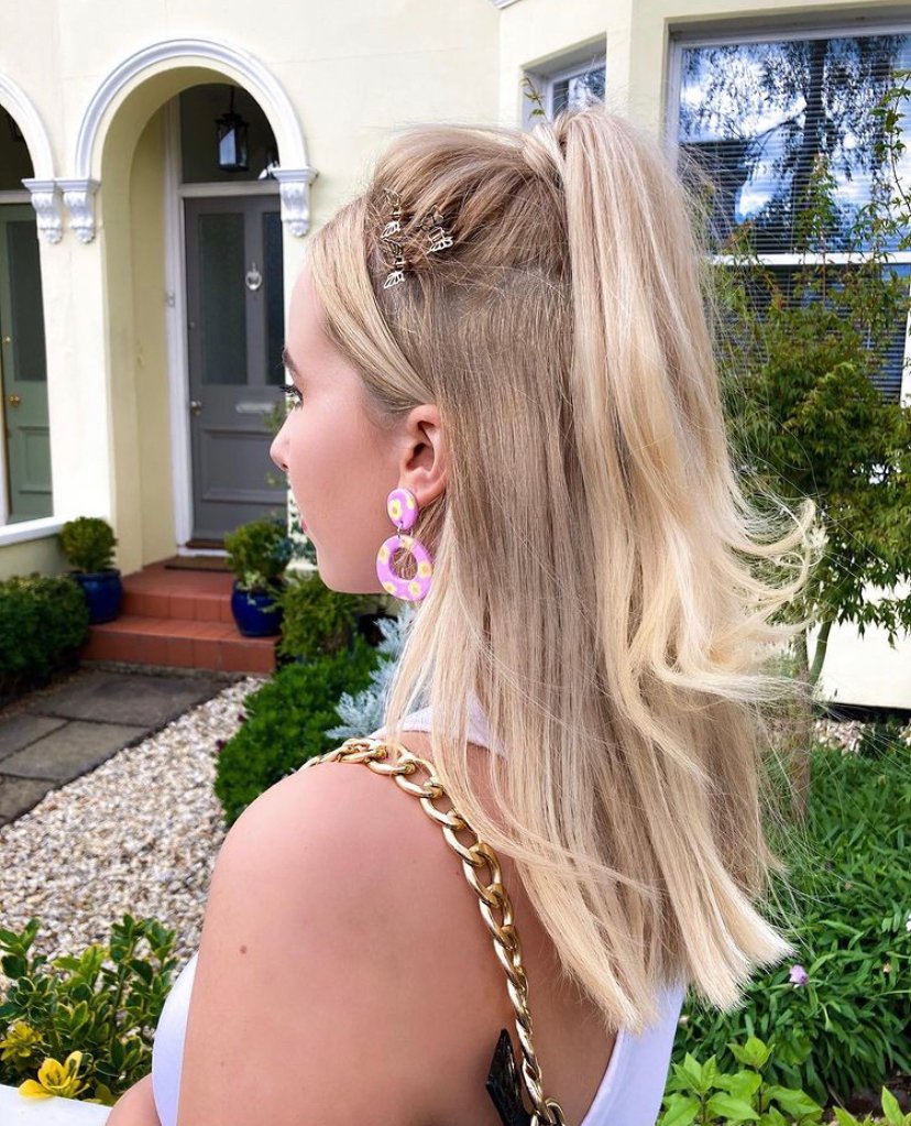 cheltbloggersuk's tweet photo. @bethanlouisek serving some beaut spring looks on her walk 😍 https://t.co/exROQWSBCM