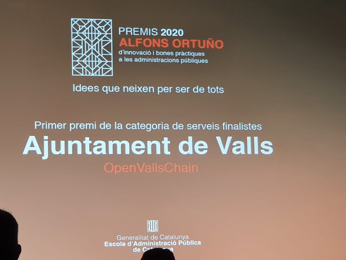 rgonzalezmas's tweet photo. Molt contents de rebre el 1er premi de la categoria de serveis finalistes al projecte OpenVallsChain dels #PremisAlfonsortuño20 de @eapccat .Enhorabona a l'equip Tic de @VallsAjuntament , a tots els companys Tic que ens han acompanyat i ajudat en aquest projecte. https://t.co/KkW7BbGmGi