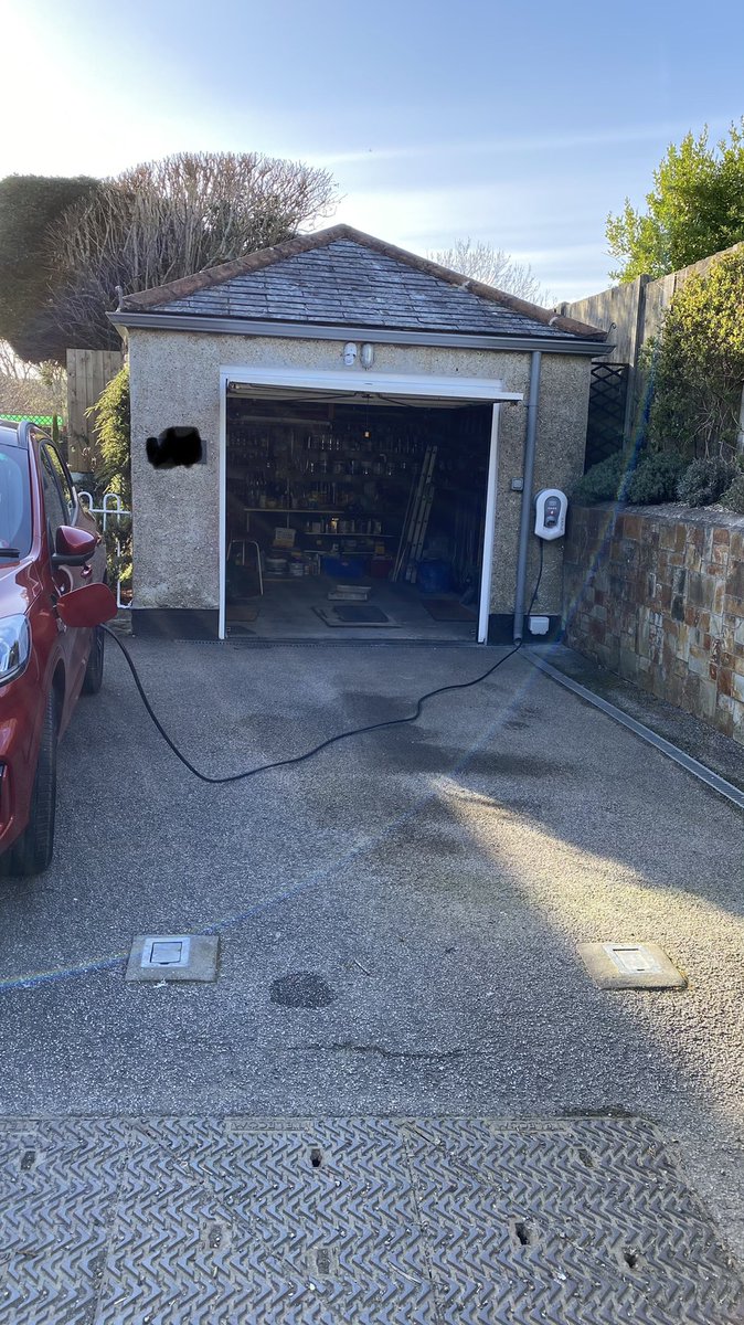 DowrickElec's tweet photo. The first of many #Zappi EV Charger installs for our team. The #Zappi, complete with a #Harvi for wireless monitoring and a #Hub to bring everything together via the @myenergiuk app. All completed under the OLEV/OZEV funding scheme! 🚘⚡️#ProperJob #TopTeam #ProperSparks https://t.co/FfQUCyJ4Pr