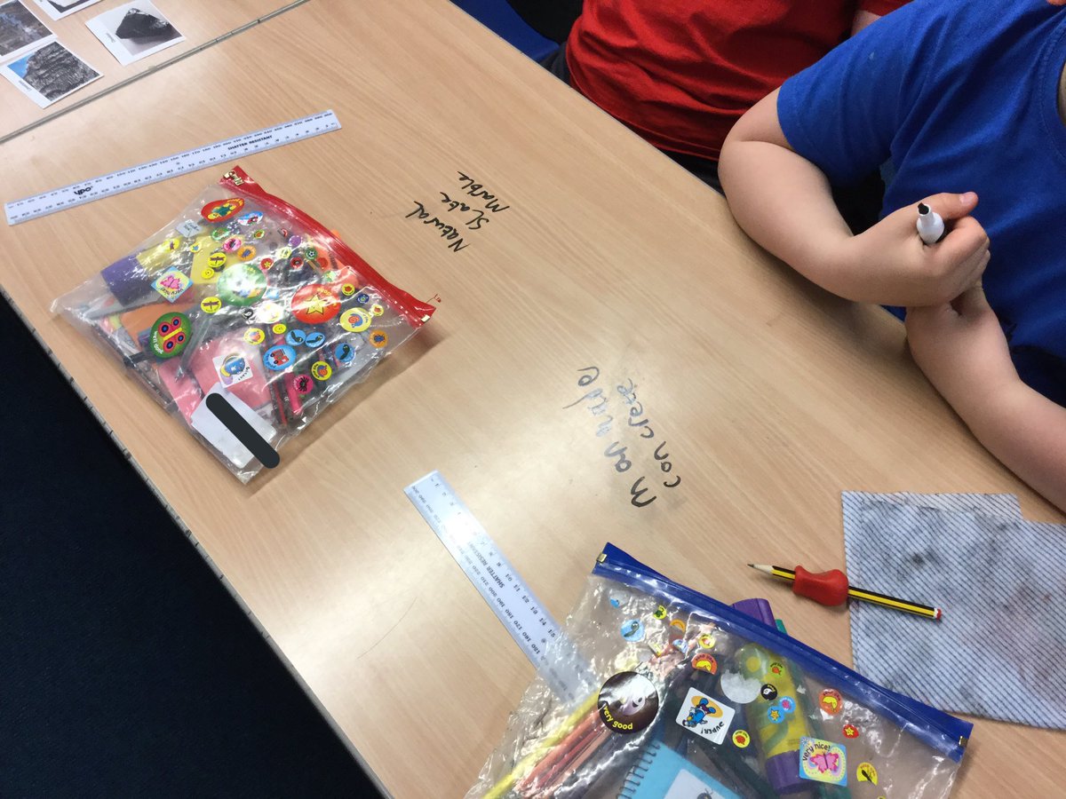 LSTClass09's tweet photo. Natural or man-made? #STPSScience #rocks #classification https://t.co/wsBt8rk1e2
