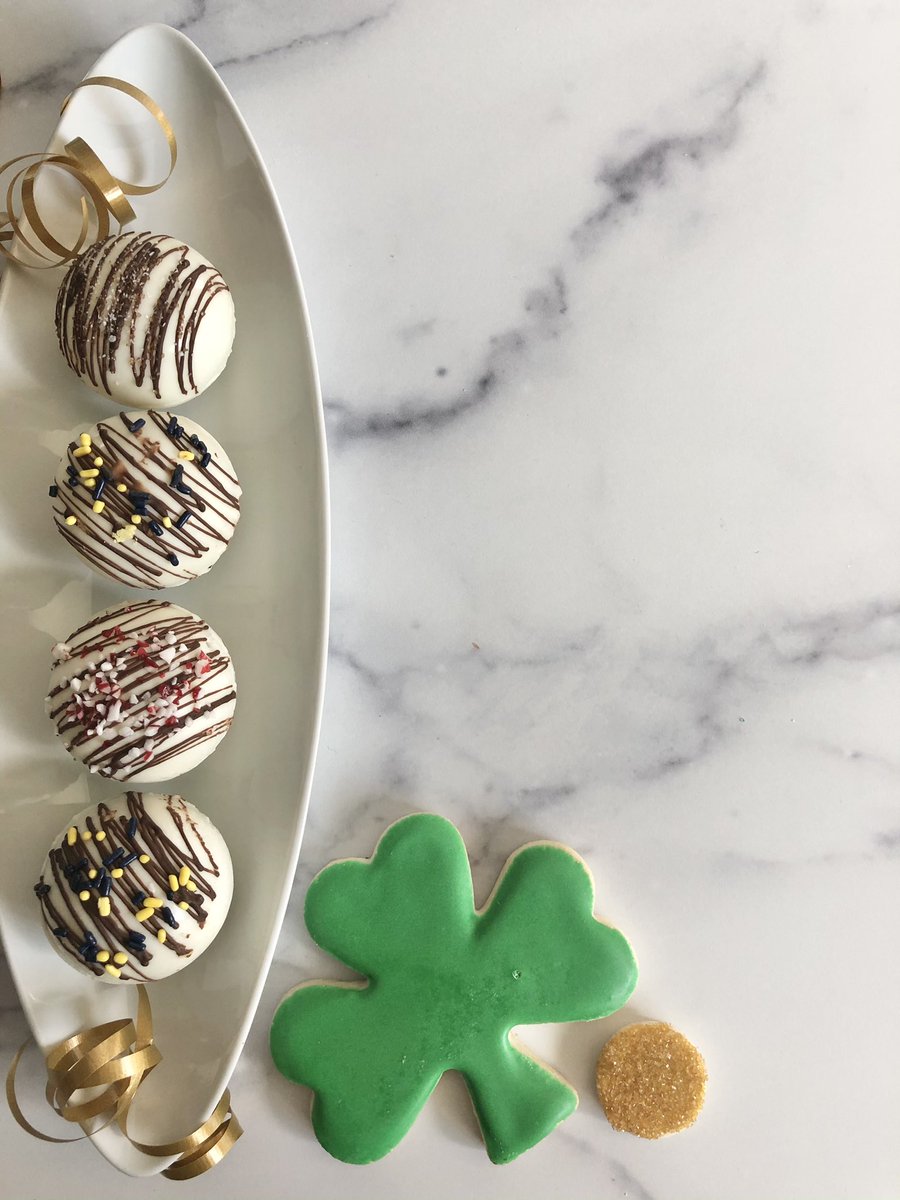 KellyGuralewski's tweet photo. Had a great time presenting at the @NACUFS spring conference today! Can’t wait to see everyone’s amazing photos on social! #NACUFSSpring2021  #collegiatefoodservice @MichiganDining https://t.co/LPbsnXHMGp