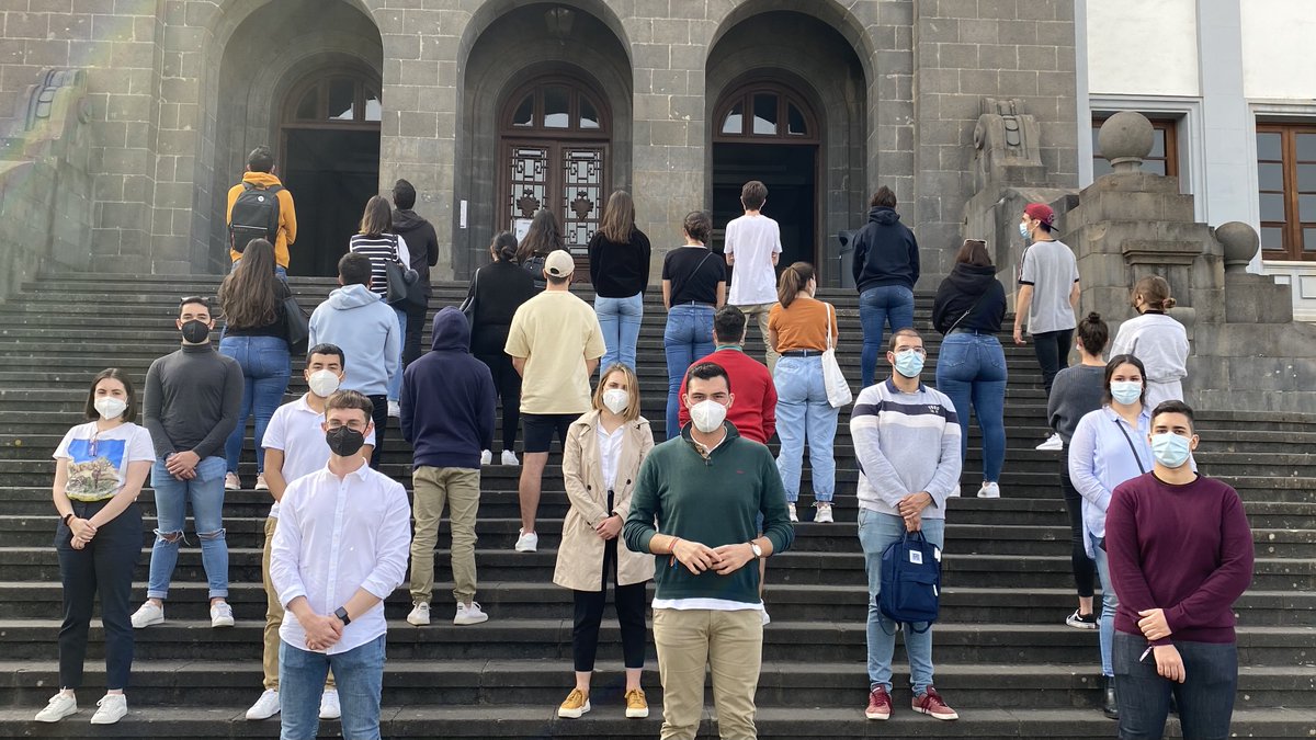 CanariasNotic's tweet photo. Libertad Estudiantil denuncia la situación de vulnerabilidad en la que se encuentran los #estudiantes de Ingeniería Química Industrial de la @ULL 
@LECanarias 
@briantrujillop 

Ver más... ➡️  https://t.co/vkFfwBWlKr https://t.co/xIB41IE2KV
