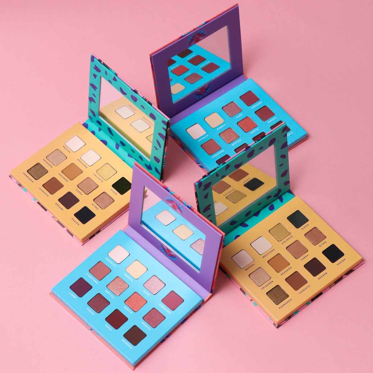 Cada una de nuestras paletas de sombras tiene una personalidad... 👀 ¿Tú con cuál te identificas? Tonos cálidos ☀️ o Tonos rosados 🌸 Déjalo en los comentarios.