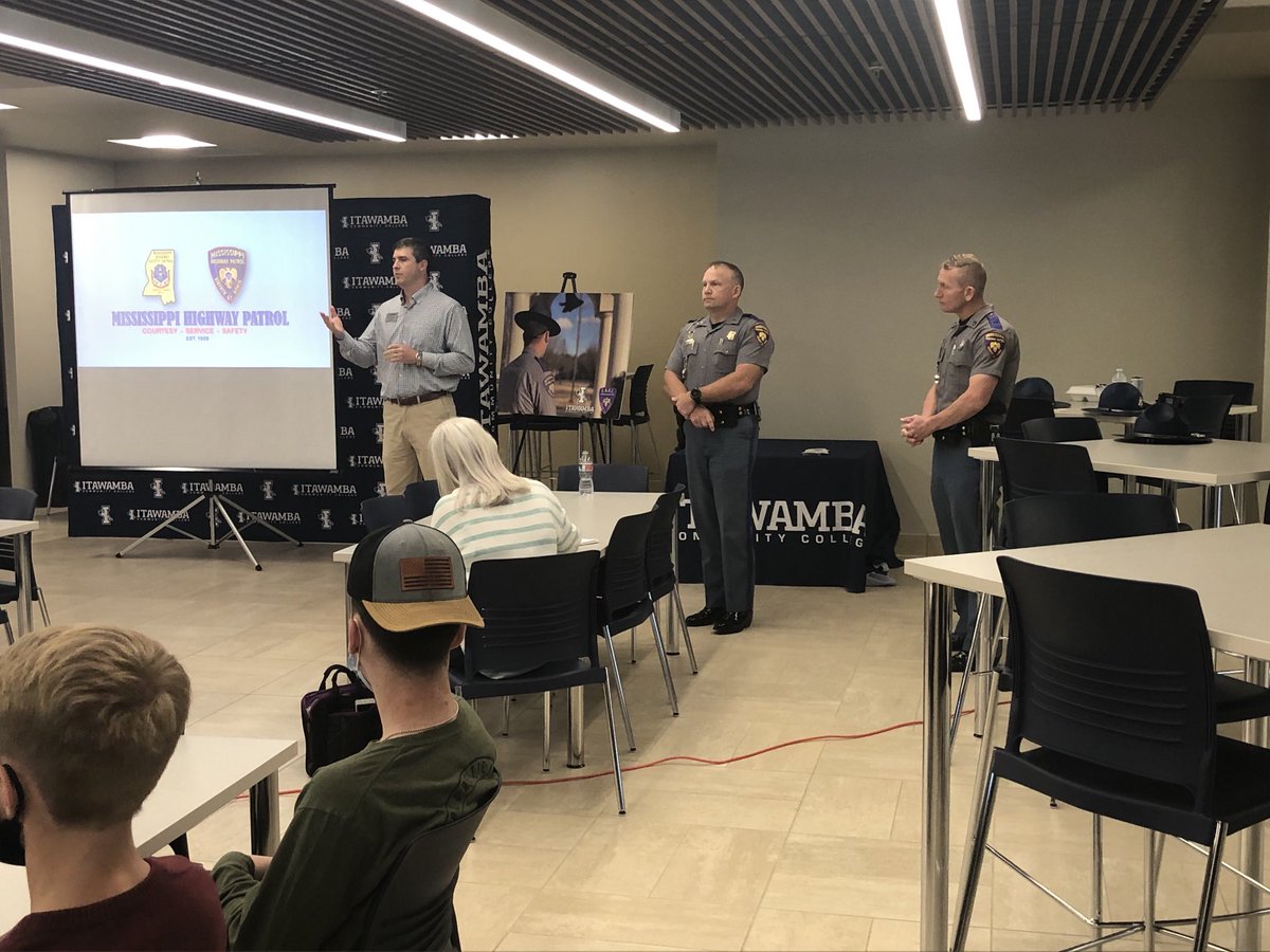 MHPTroopF's tweet photo. A big thank you to the Itawamba Community College Tupelo campus for allowing Lt. Turnipseed, Trooper Morrow, and Trooper McGee to speak on the new C.O.R.E program and Recruiting for future classes. #MHPCore https://t.co/YPq3bKV5iN