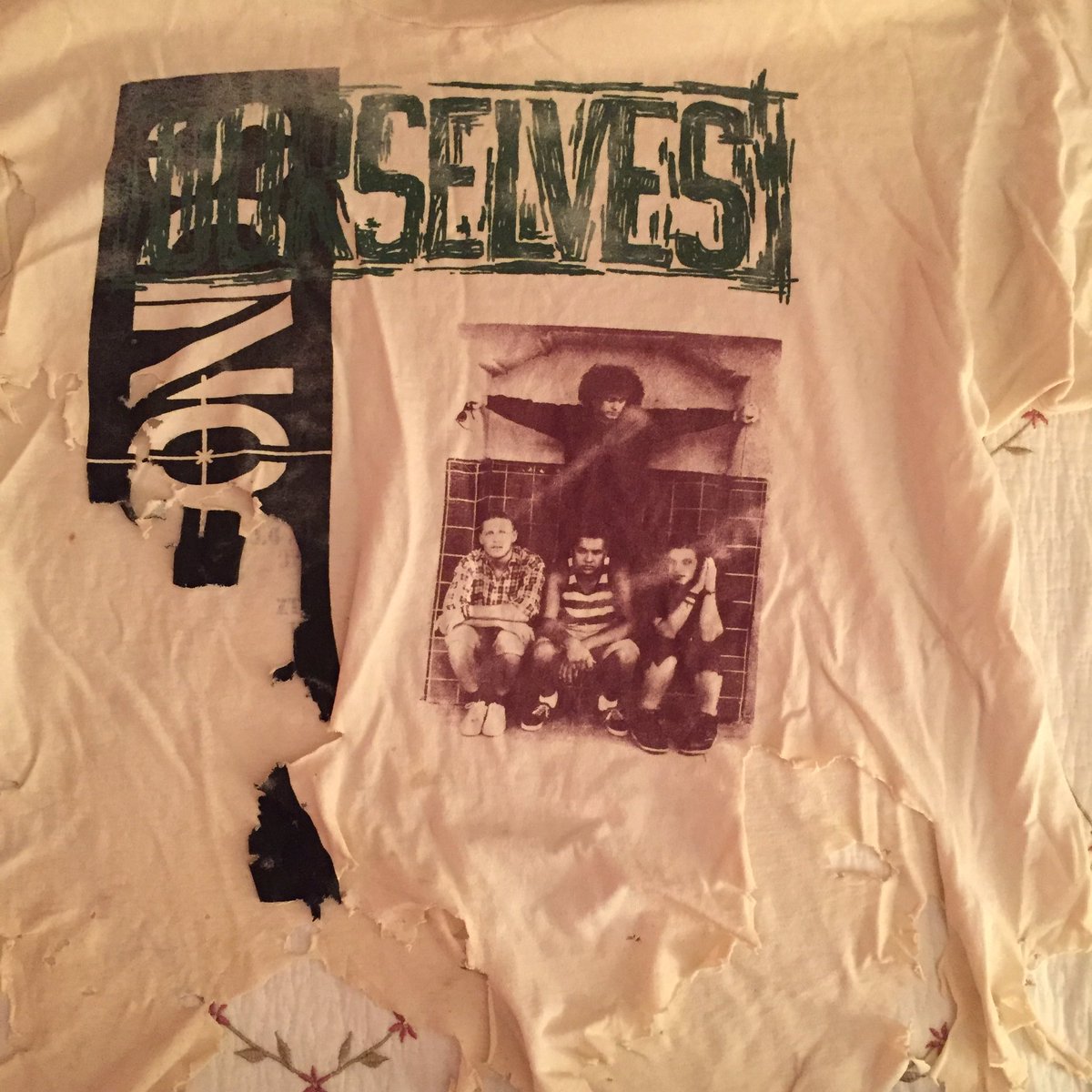 jon_snodgrass's tweet photo. Happy Days, Kev Seconds! 

I found this at my Mom’s last week. I wore it a lot. Thx for the continued inspiration! #KevinSeconds #7seconds #theouthouse @kevinseconds https://t.co/TjmKQSImfr